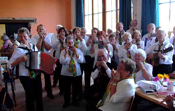 Harmonica Sound beim Erntedank in Antweiler