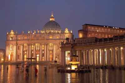 Petersdom am Abend