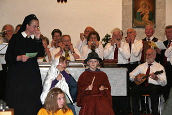 Hase beim Krippenfest Maria Rast